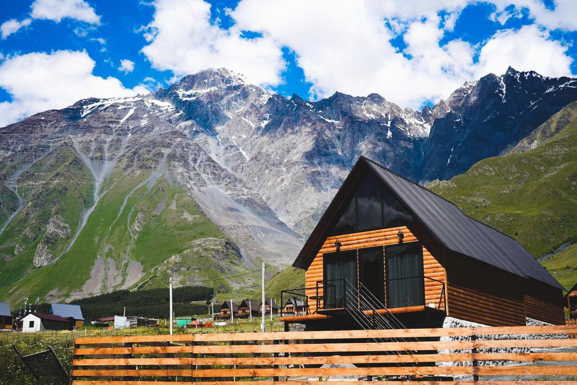 Traveler'S Cottages In Kazbegi Eksteriør bilde