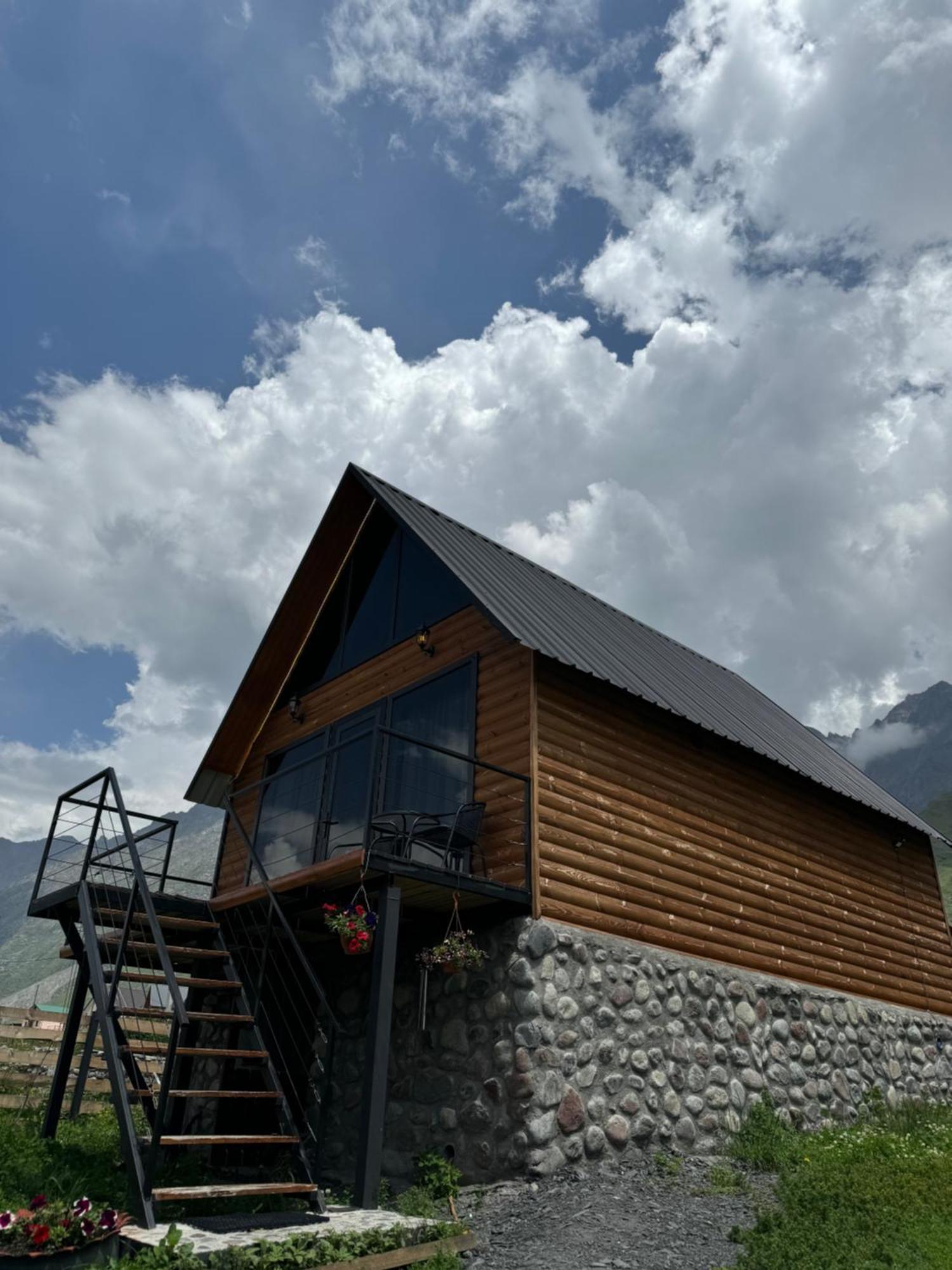 Traveler'S Cottages In Kazbegi Eksteriør bilde